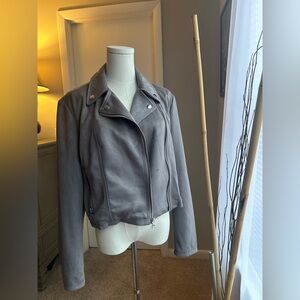 🩶🤍Stylish Women's Moto Gray Vegan Jacket🩶🤍